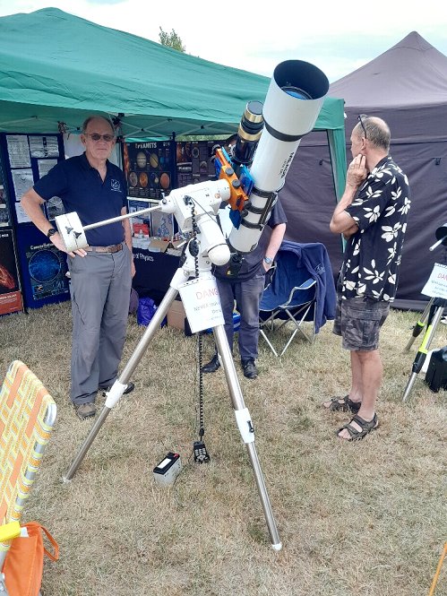 Photo: ../Outreach_&_Events/photos/2022-09-03_Cookham-telescope-Robin-Jim.jpg